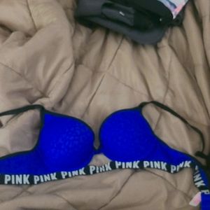 VS Pink bra